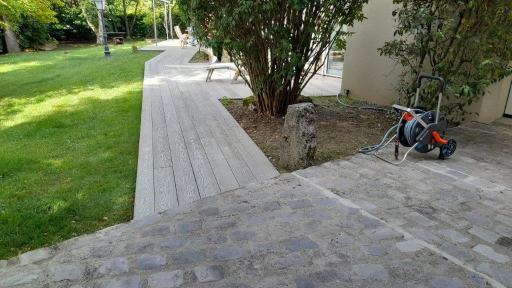 20240628_105457 terrasse en lames millboard à St nom la bretêche